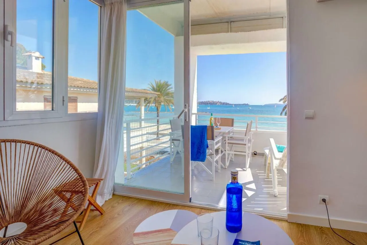 Beachfront Apartment Sivella By Sealand Villas Port de Pollenca